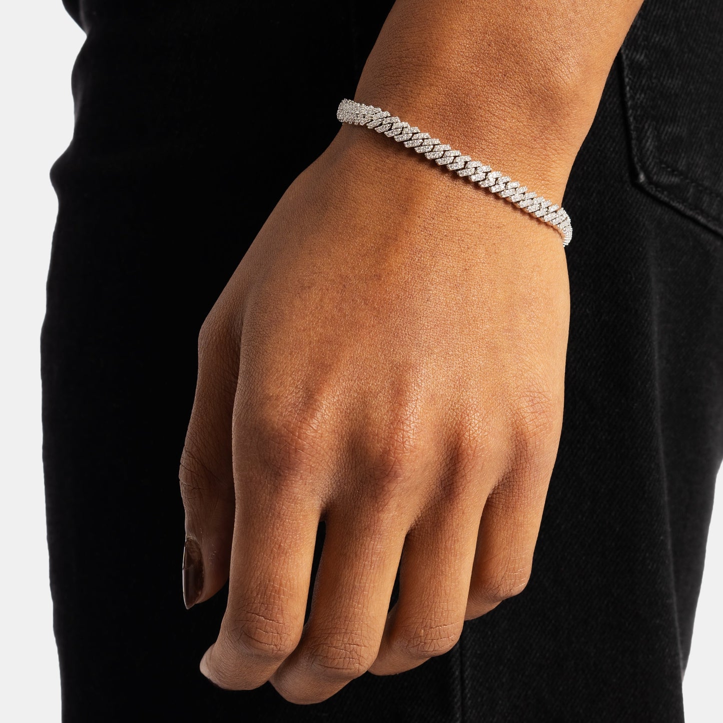 Elegant Sparkling White Gold Bracelet