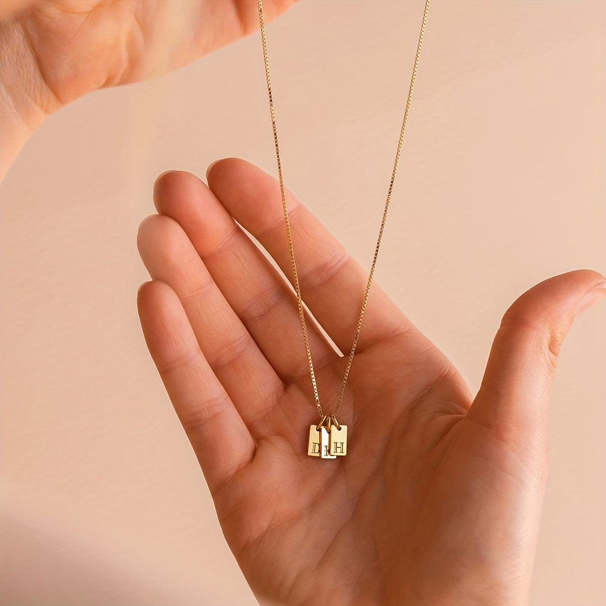 Day-to-Night Necklace