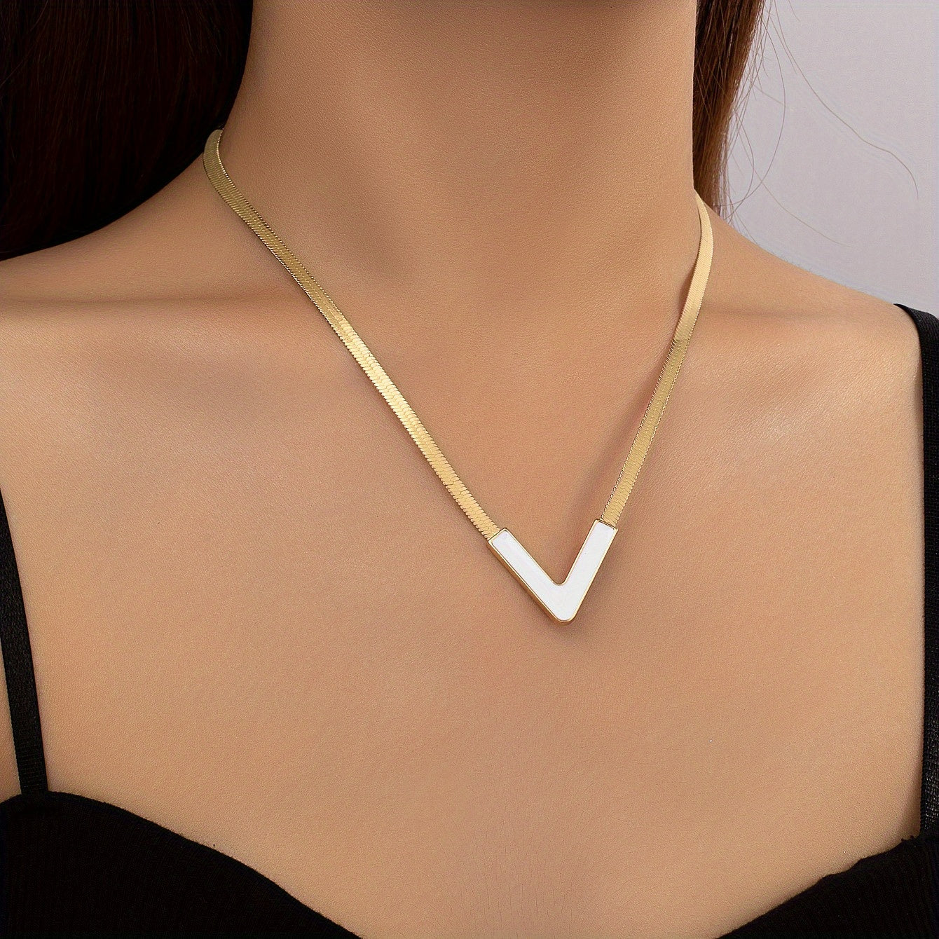 Day-to-Night Necklace