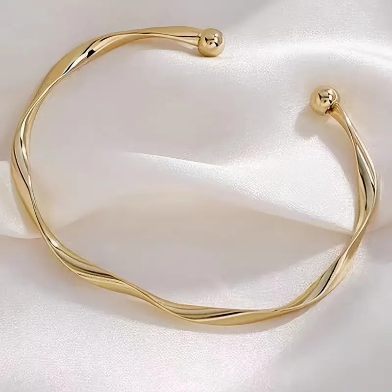 Lightweight Minimalist Bracelet