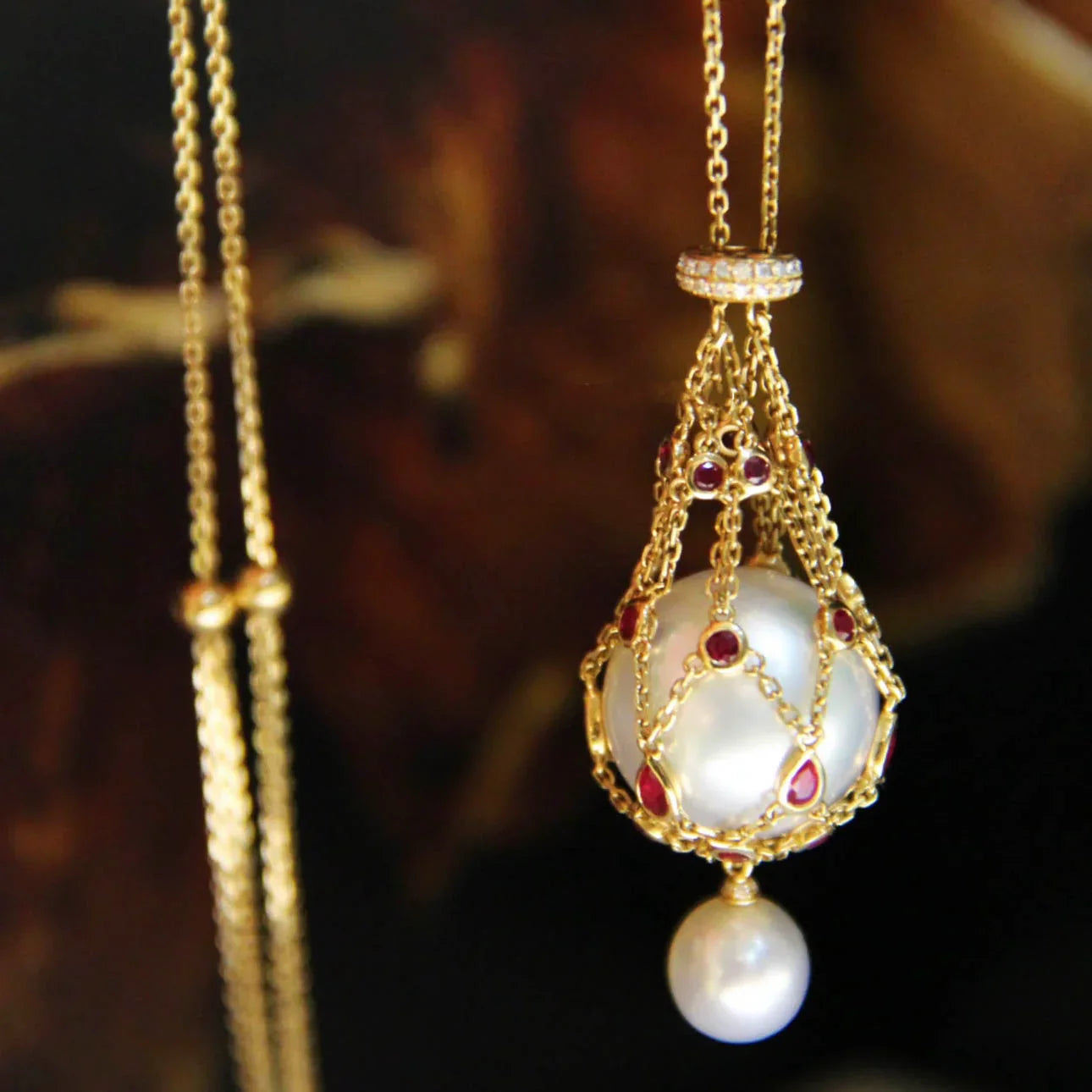 Elegant Gold Pearl Necklace