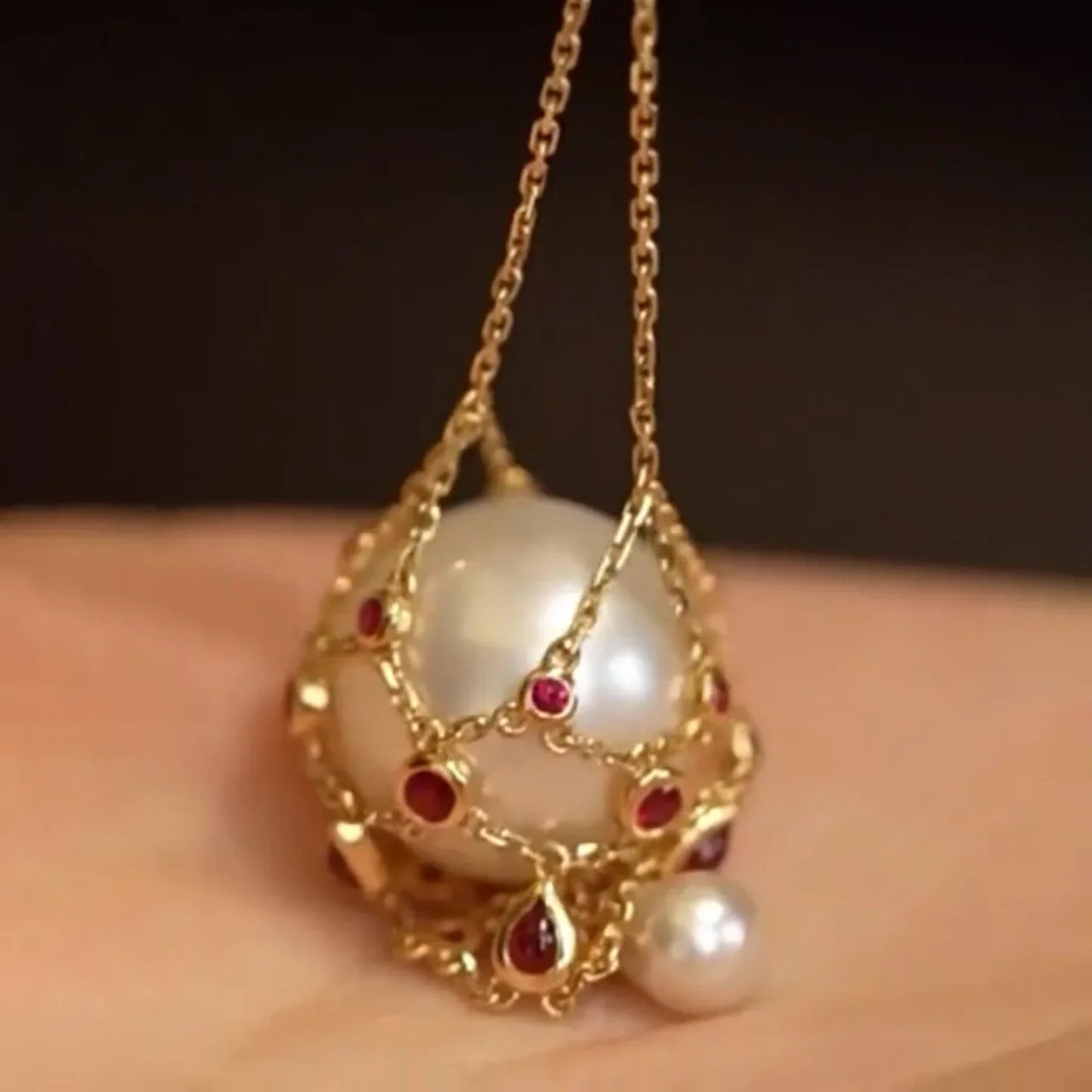 Elegant Gold Pearl Necklace