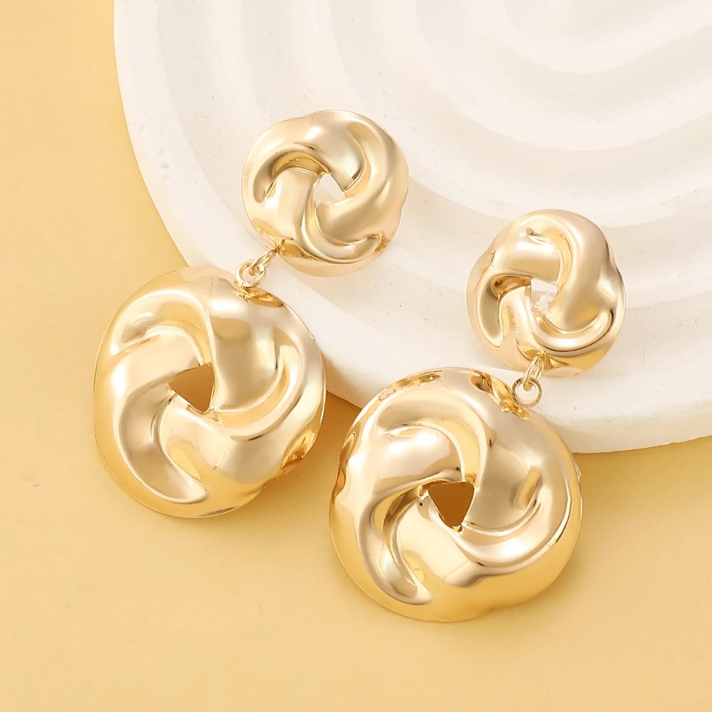 Airy Elegance Gold Chain Earrings