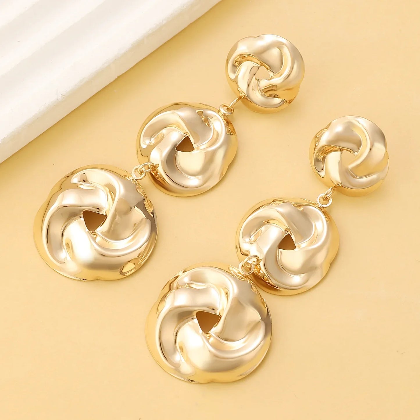 Airy Elegance Gold Chain Earrings