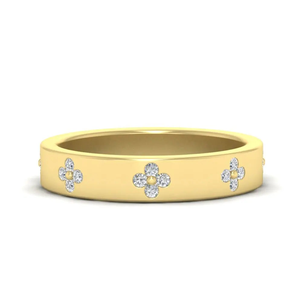 Elegant Gold Band with Sparkle