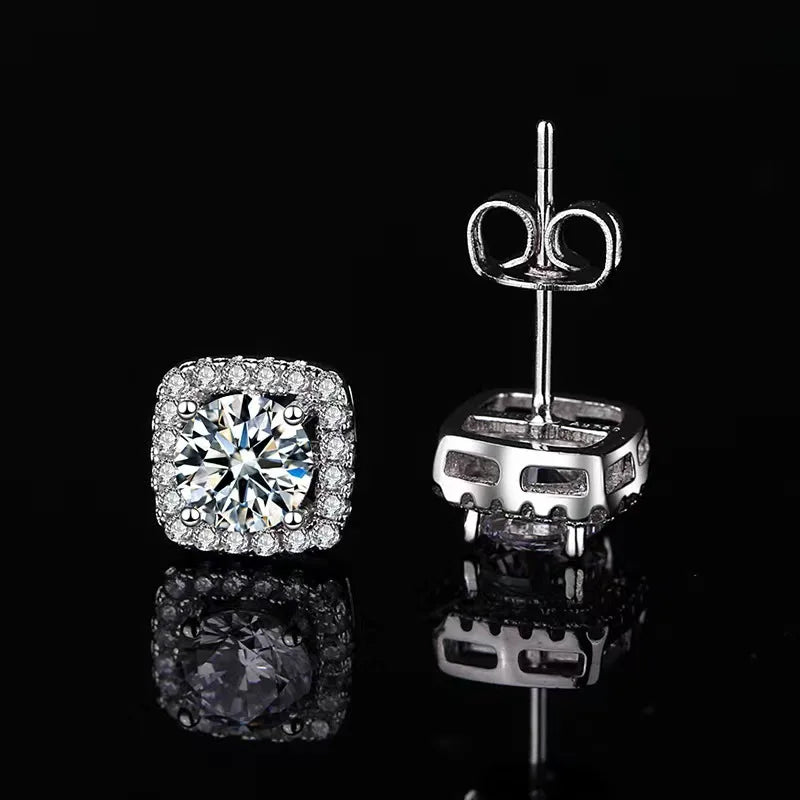 Brilliant Moissanite Round-Cut Elegance