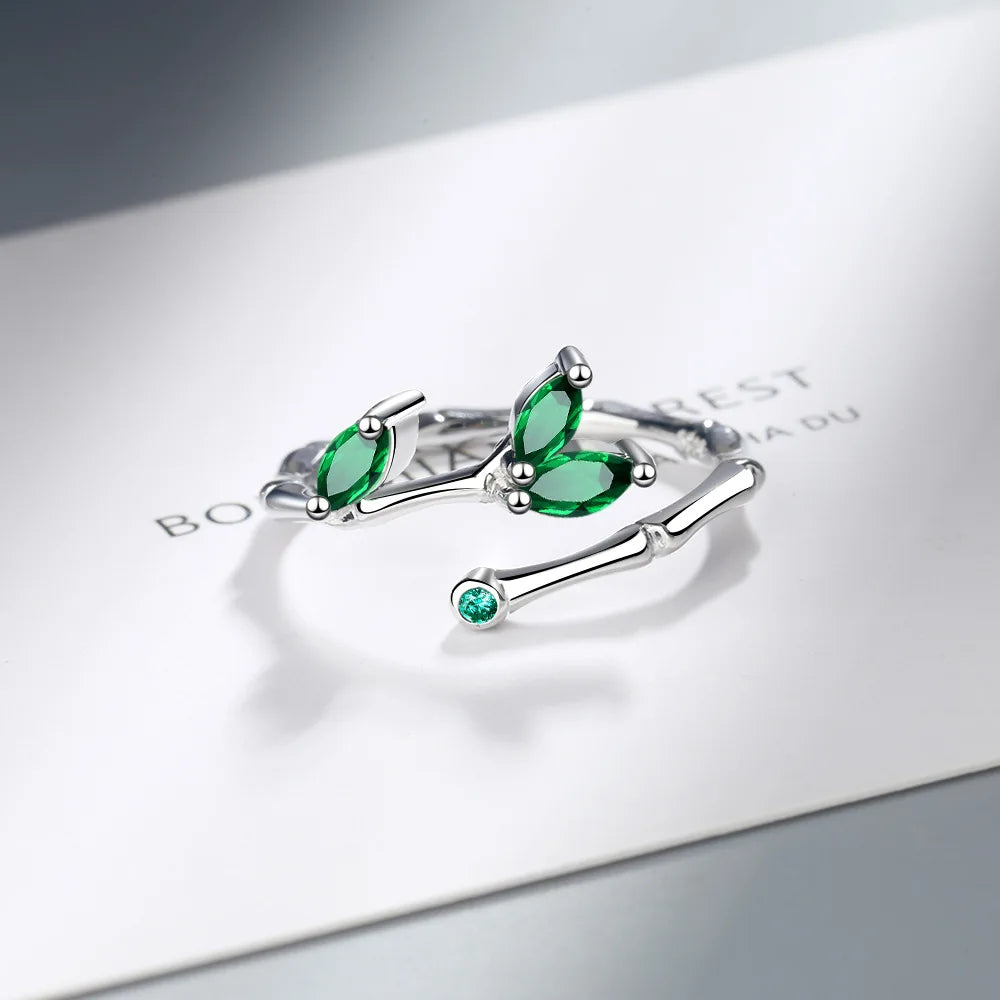 Nature-Inspired Emerald Ivy Ring