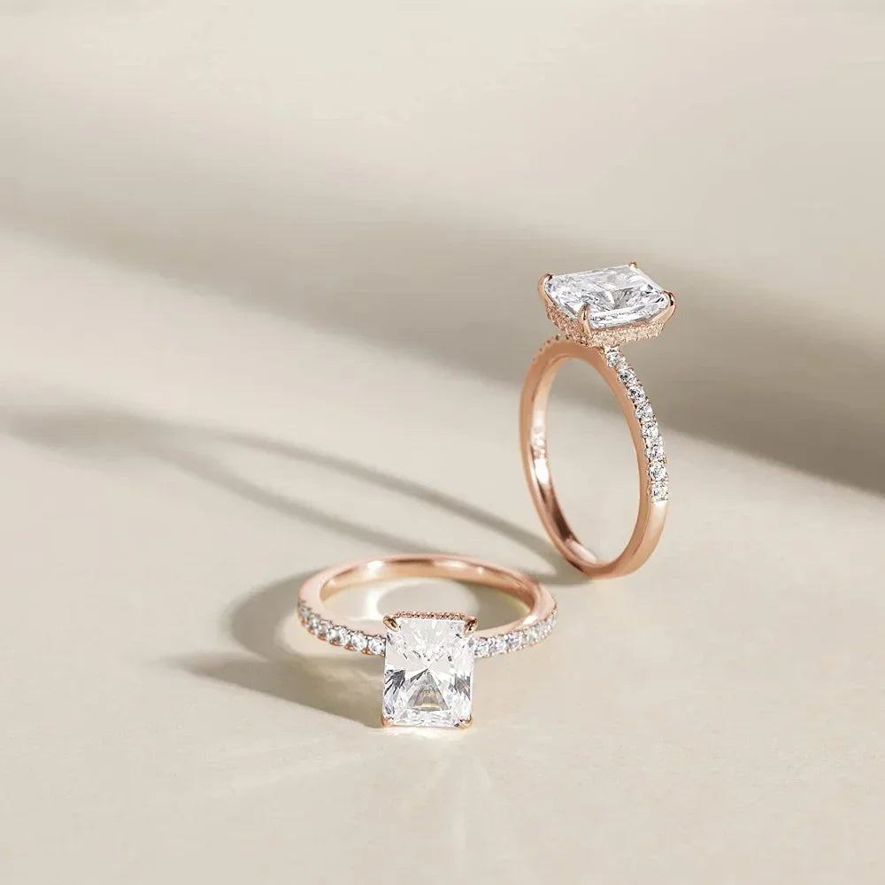 Elegant Sparkle Emeraude Ring