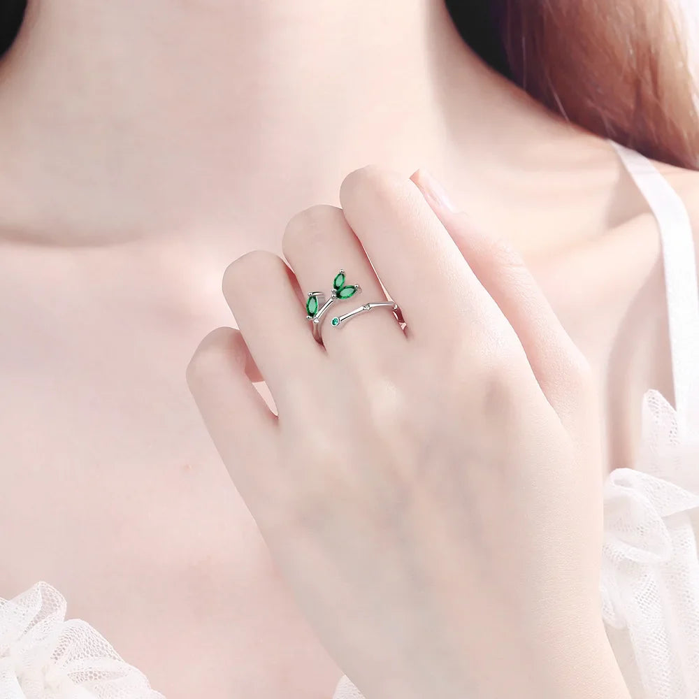 Nature-Inspired Emerald Ivy Ring