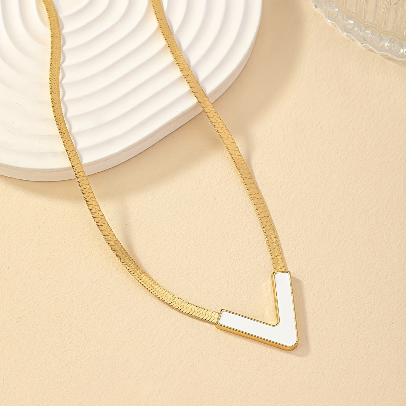 Day-to-Night Necklace