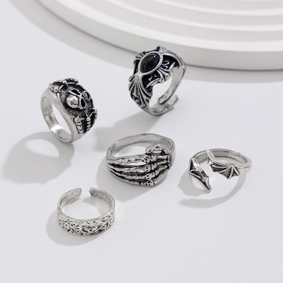 Minimalist Gothic Rings for Urban Edge