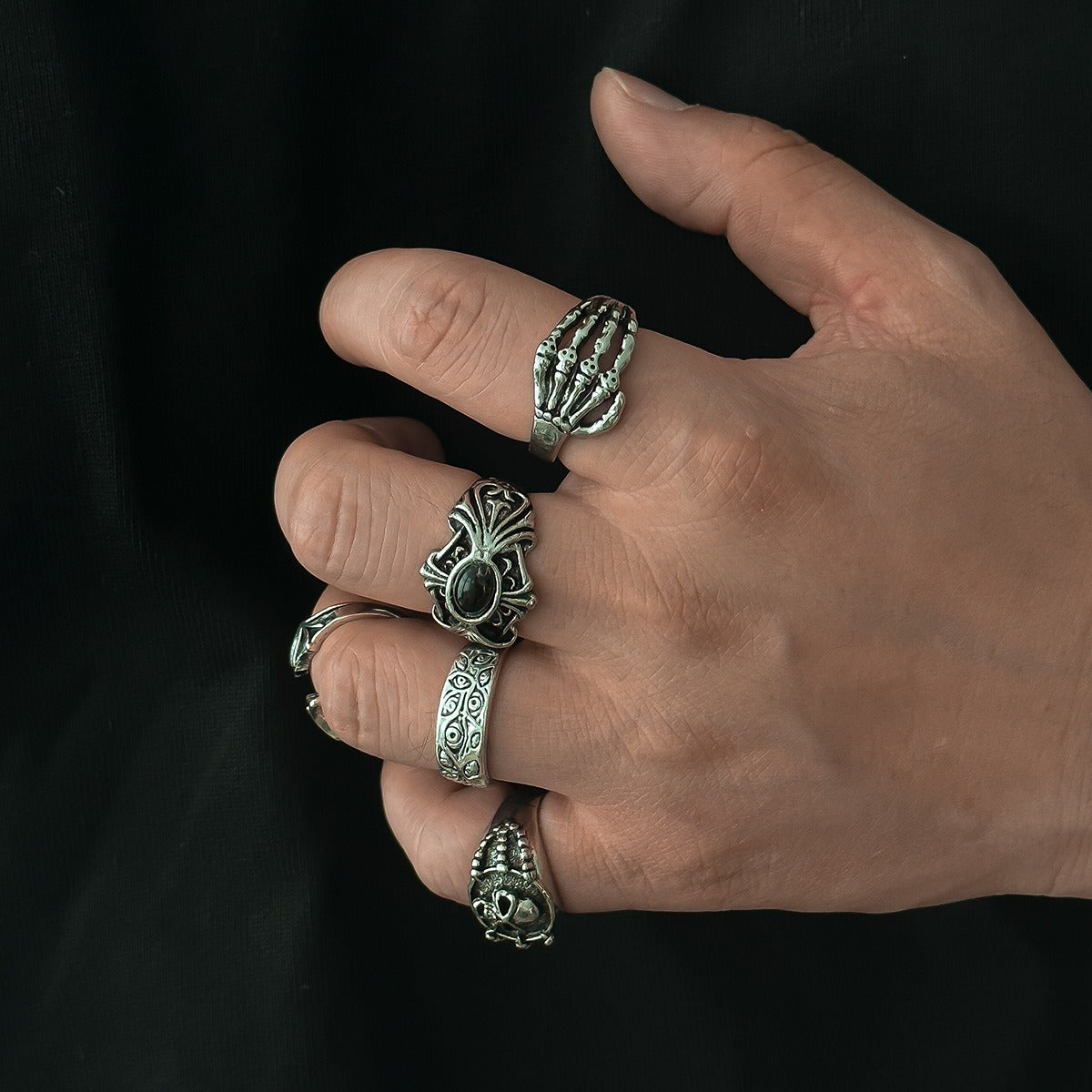 Minimalist Gothic Rings for Urban Edge