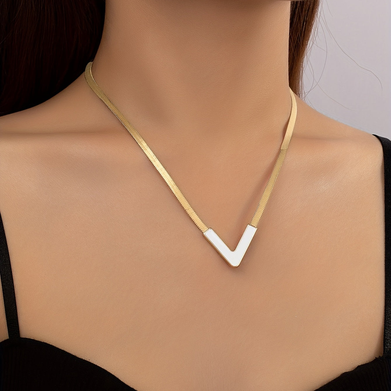 Day-to-Night Necklace