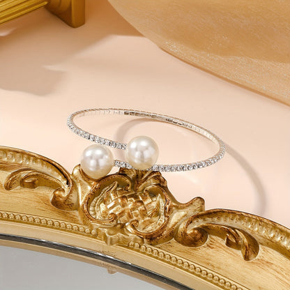 Sparkling Pearl-Inspired Bracelet