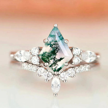Tranquil Green Moss Agate Ring