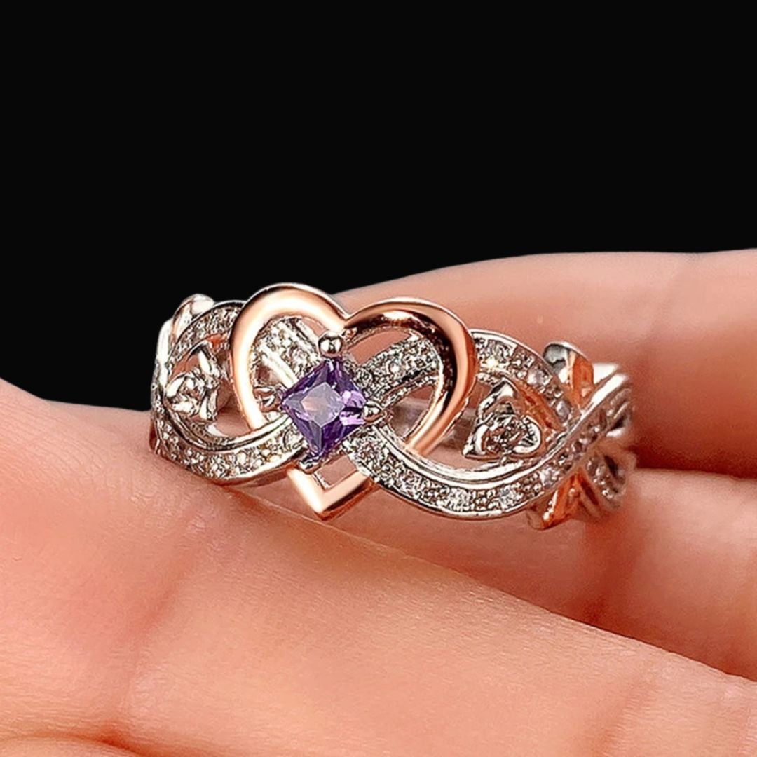 Freyja's Heart Ring: Elegance & Power