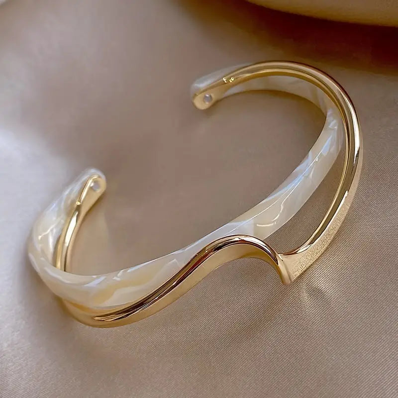 Everyday-Elegance Bracelet