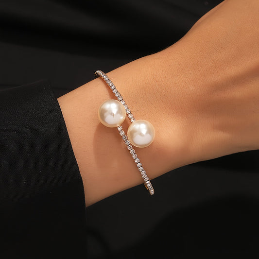 Sparkling Pearl-Inspired Bracelet