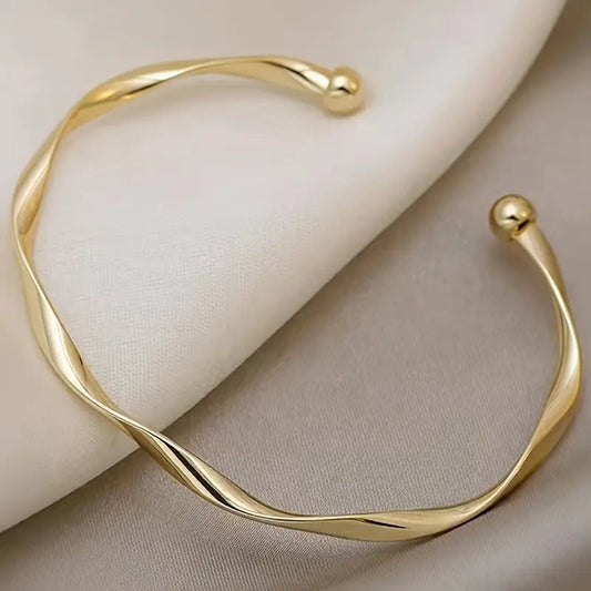 Lightweight Minimalist Bracelet