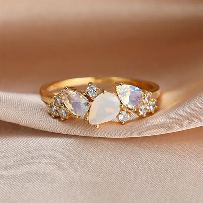 Elegant Cascade Ring for Timeless Confidence