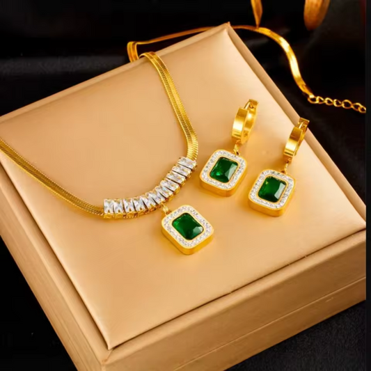 Emerald-Glow Jewelry Set