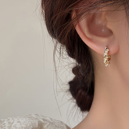 Lightweight Pearl-Inspired Earrings