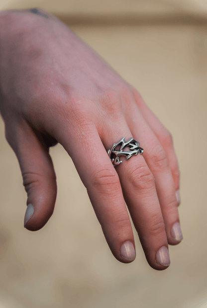 Heirloom Thorn Ring